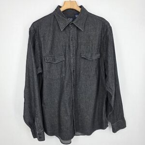 GAP Men's Charcoal Gray Button-Down Shirt with Chest Pockets Size L.